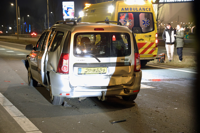 Dertien personen betrokken bij ongeval op de Midden-Brabantweg Waalwijk
