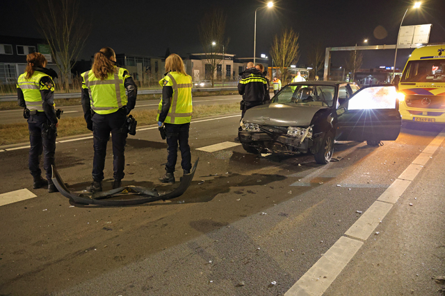 Dertien personen betrokken bij ongeval op de Midden-Brabantweg Waalwijk