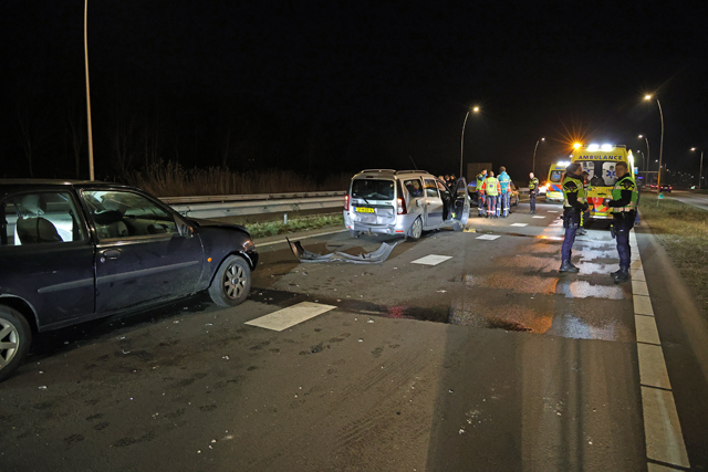 Dertien personen betrokken bij ongeval op de Midden-Brabantweg Waalwijk