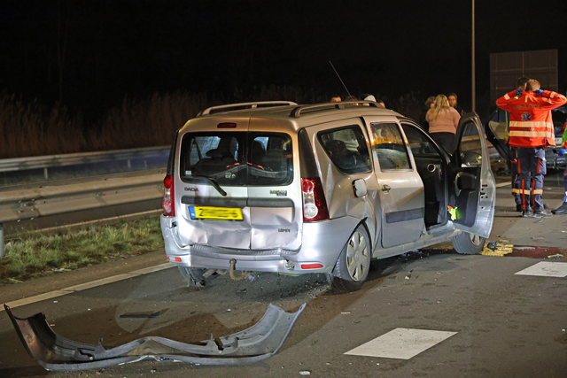 Dertien personen betrokken bij ongeval op de Midden-Brabantweg Waalwijk