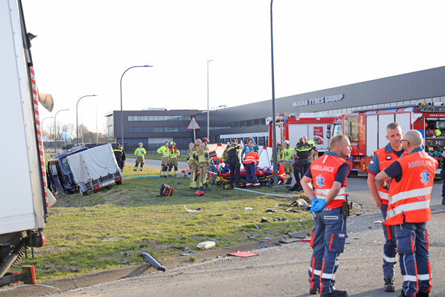 Ernstig ongeval op kruising aan de Weteringweg Waalwijk