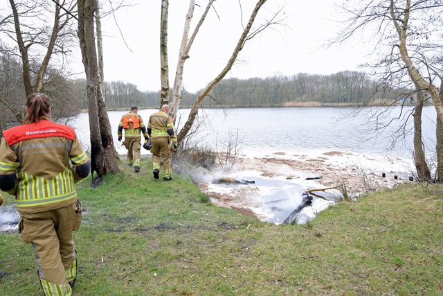 Brandweer rukt uit voor een buitenbrand in bossen aan de Drunenseweg Waalwijk
