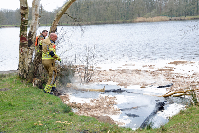 Brandweer rukt uit voor een buitenbrand in bossen aan de Drunenseweg Waalwijk