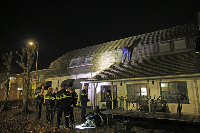Vijf jongeren aangehouden door politie bij inbraak Bistro Montmartre aan het Hoogeinde Waalwijk