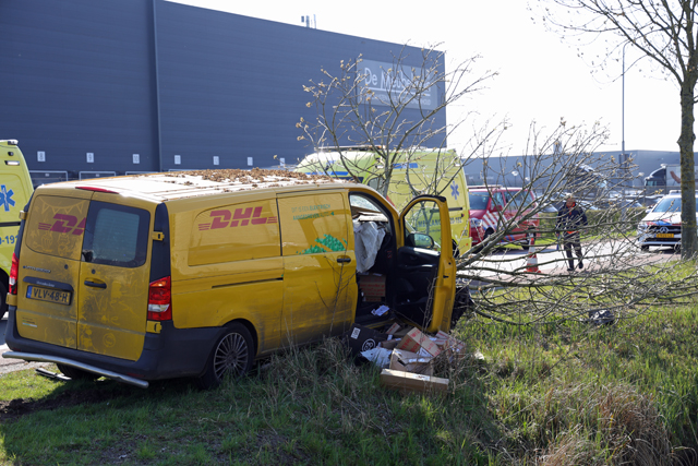 Drie gewonden bij botsing op kruising aan de Kleiweg Waalwijk