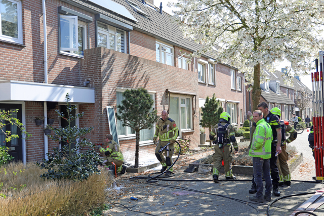 Rook en waterschade bij brand in woning aan de Touwerij Waalwijk
