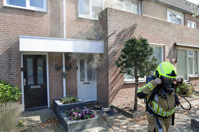 Rook en waterschade bij brand in woning aan de Touwerij Waalwijk