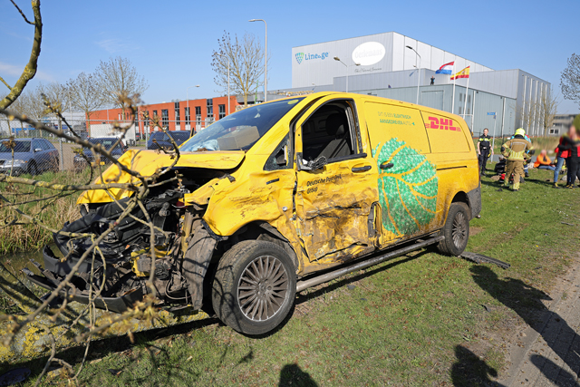 Drie gewonden bij botsing op kruising aan de Kleiweg Waalwijk