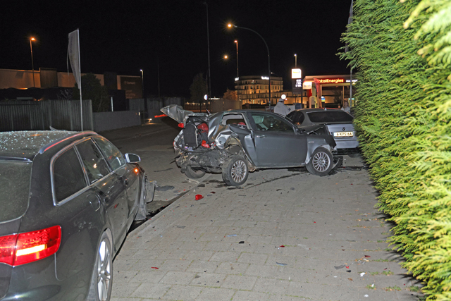 Ravage na ongeval aan de Laageindse Stoep Waalwijk