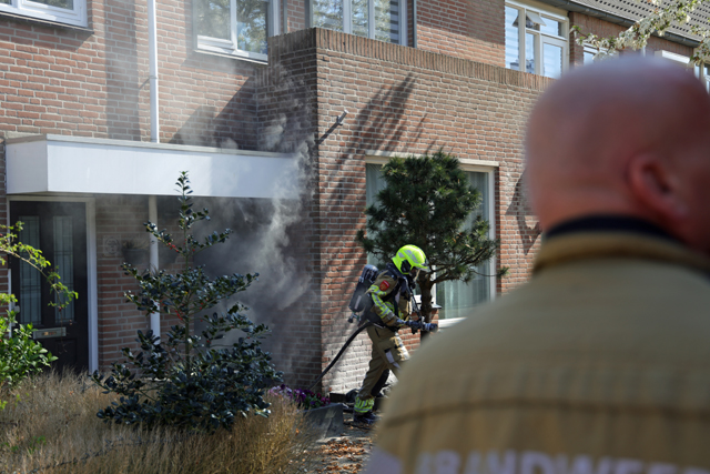 Rook en waterschade bij brand in woning aan de Touwerij Waalwijk