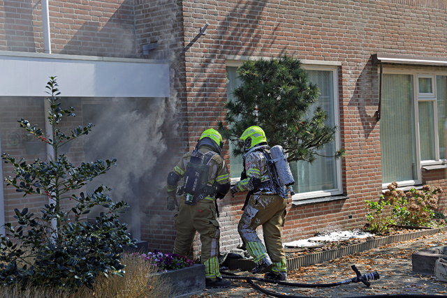 Rook en waterschade bij brand in woning aan de Touwerij Waalwijk
