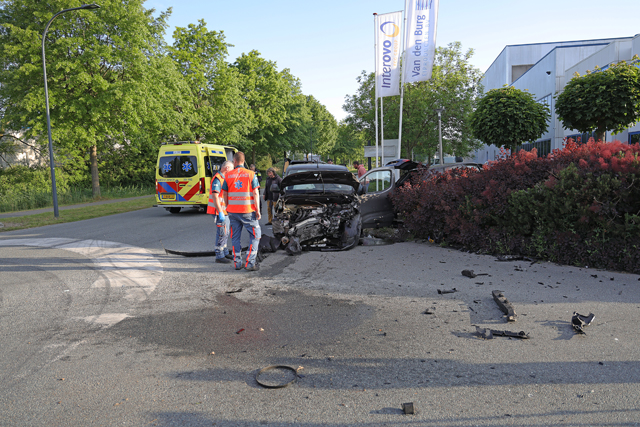 Ravage op kruising aan de Sluisweg Waalwijk