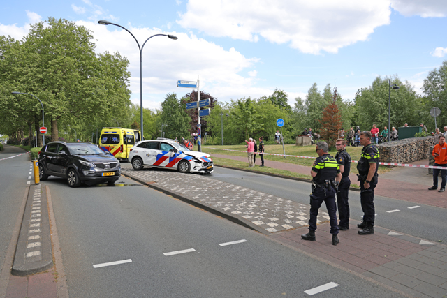 Politieauto betrokken bij ongeval aan de Burg. van der Klokkenlaan Waalwijk