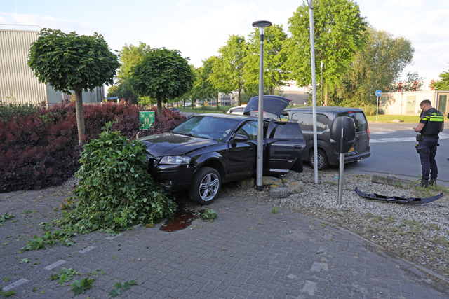 Ravage op kruising aan de Sluisweg Waalwijk