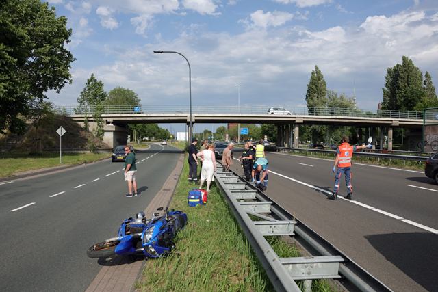 Zwaargewonde motorrijder na ernstig ongeval op Altenaweg Waalwijk