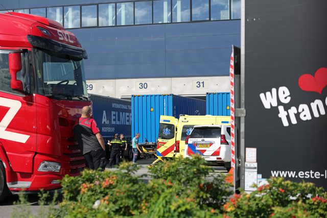 Zwaargewonde bij ernstig ongeval transportbedrijf in Waalwijk