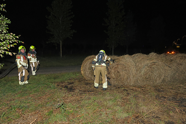 Weer hooibalen in brand aan Meidoornweg in Waalwijk
