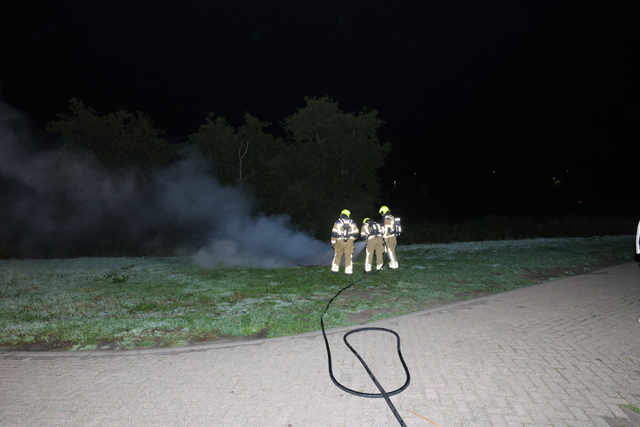 Mobiel toilet in brand aan Valkenvoortweg in Waalwijk