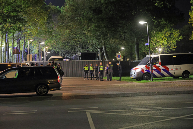 Grote politie-inzet bij wedstrijd RKC Waalwijk - Willem II: avond verloopt rustig