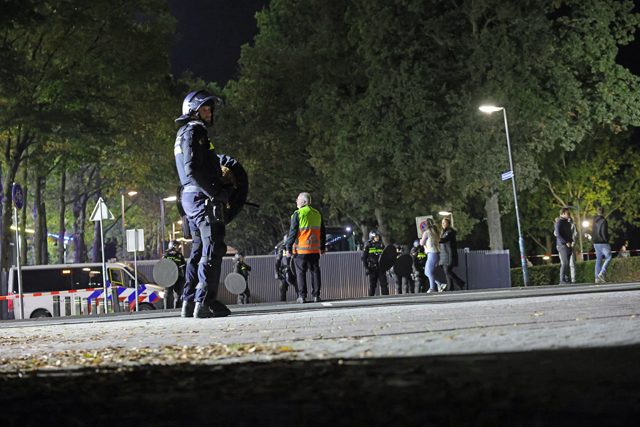 Grote politie-inzet bij wedstrijd RKC Waalwijk - Willem II: avond verloopt rustig