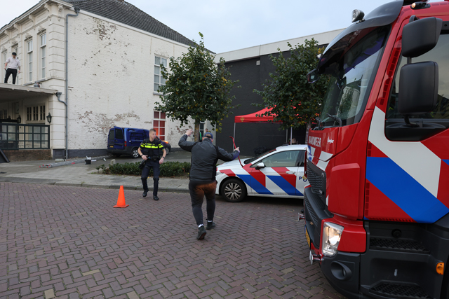 Brandweer Waalwijk organiseert realistische vaardigheidsdag: ‘Alles moet kloppen alsof het echt is’