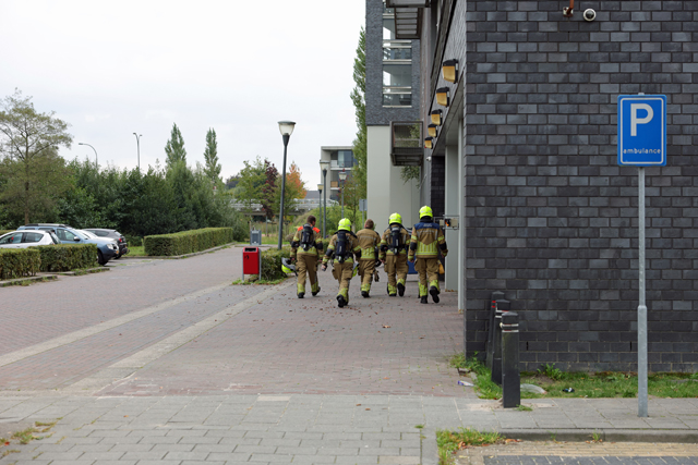 Brandweer onderzoekt gaslucht bij ambulancepost in Waalwijk