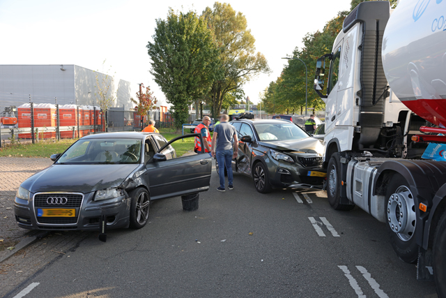Twee gewonden bij botsing met tankwagen op Sluisweg Waalwijk