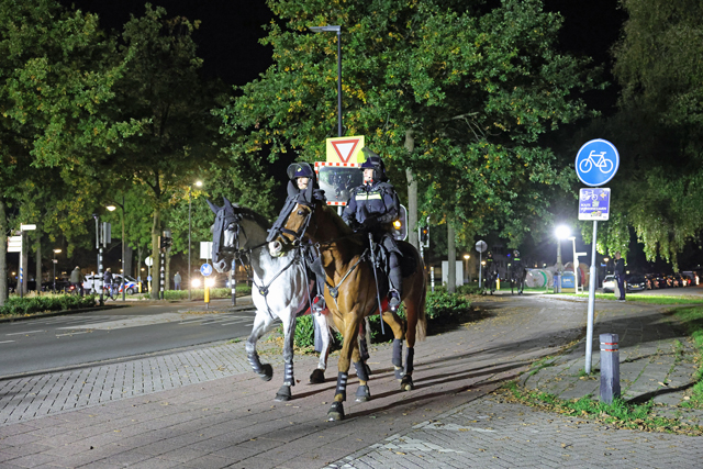 Grote politie-inzet bij wedstrijd RKC Waalwijk - Willem II: avond verloopt rustig