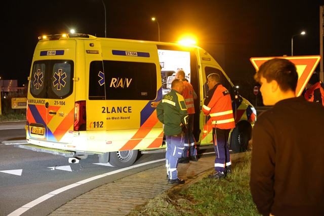 Traumahelikopter landt aan de Noorder Allee in Waalwijk