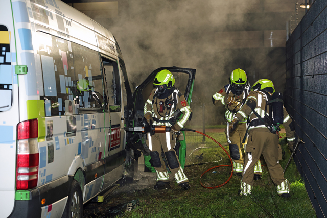 Man aangehouden na brandstichting bij bestelbus van OTTO Work Force in Waalwijk