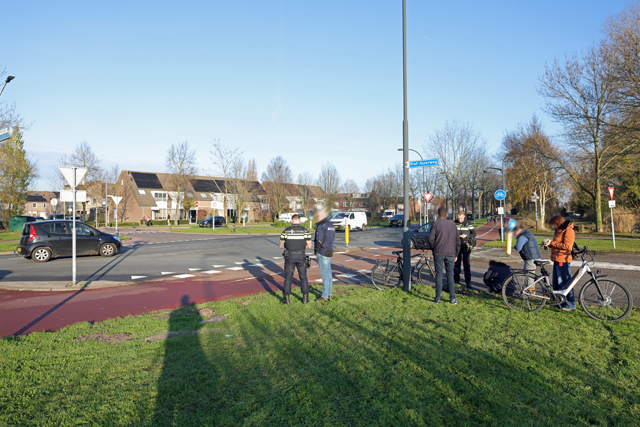 Automobilist slaat op de vlucht na aanrijding op Halve Zolenpad in Waalwijk