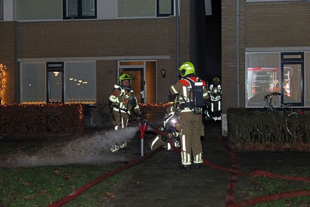 Grote schade door felle schuurbrand aan het Max Regerpark Waalwijk