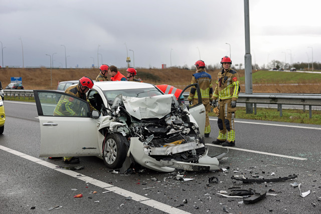 Ravage op A59 bij Waalwijk na ernstig ongeval