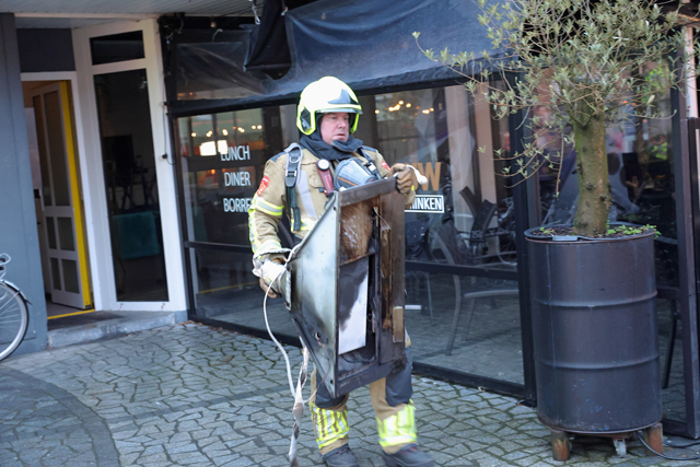 Bewoonster gewond bij keukenbrand Markt Waalwijk