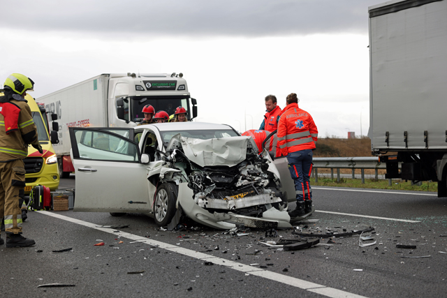Ravage op A59 bij Waalwijk na ernstig ongeval