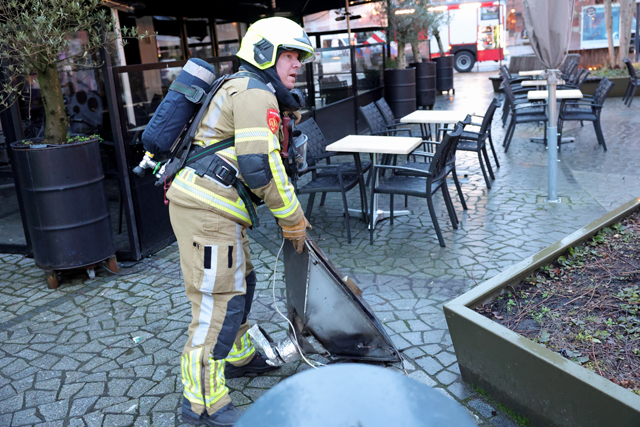 Bewoonster gewond bij keukenbrand Markt Waalwijk