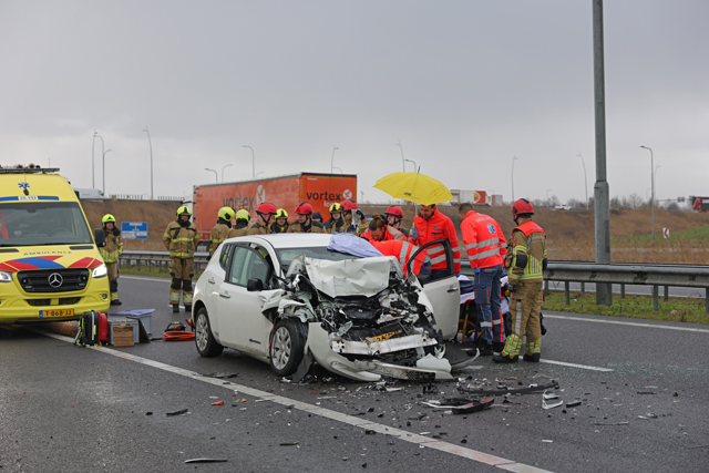 Ravage op A59 bij Waalwijk na ernstig ongeval