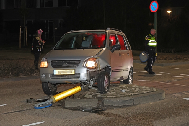 Carnavalstrip eindigt voortijdig op vluchtheuvel aan de Bachlaan Waalwijk