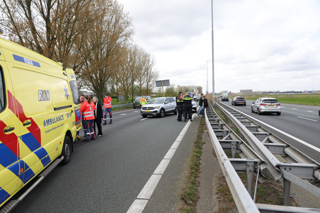 Weekendje weg eindigt in kettingbotsing op A59 bij Waalwijk