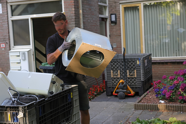 Politie valt woning binnen aan Diederikhof na anonieme tip: net geoogste hennepkwekerij ontdekt