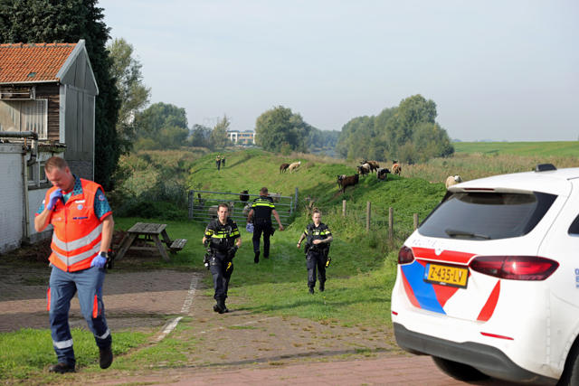 Bizarre wending: Naakte man (45) uit Oude Maasje blijkt nog 37 dagen celstraf te hebben openstaan