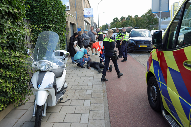 Scooterrijder gewond na botsing met kerende auto op Grotestraat: Getuige legt ongeval vast op dashcam